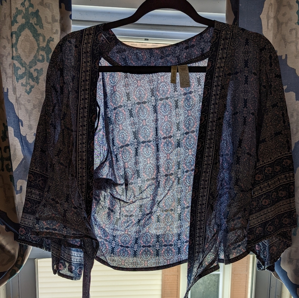 Wrap cropped shirt